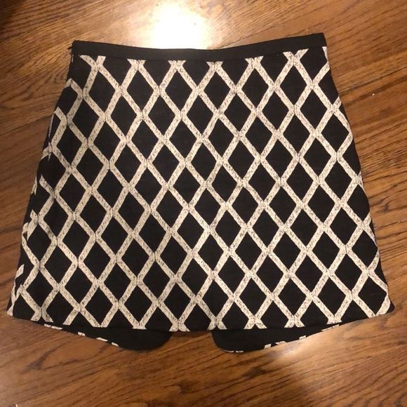 ELIZABETH AND JAMES Womens IRENE Black and White Diamond Pattern Mini Skirt Sz 8 - Picture 2 of 13